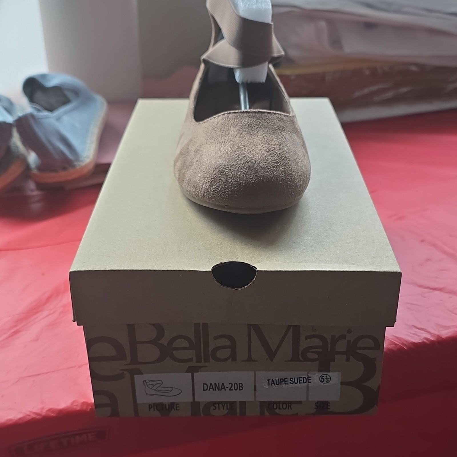 Bella Marie Taupe Suede Round Toe Ankle Strap Zipper Pumps Heels US 5.5