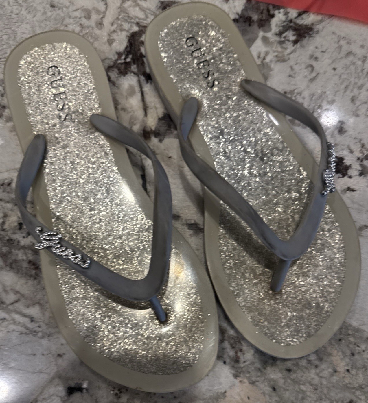 GUESS Glitter Footbed Crystal Logo Gray Strap Flip Flops Sandals Women’s Size 8
