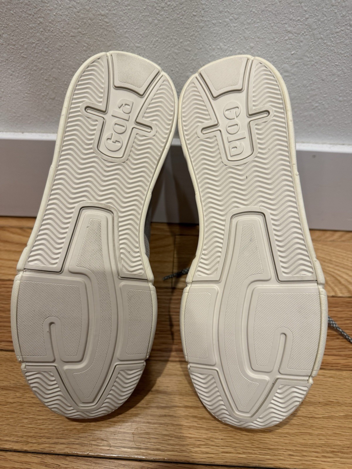 Gola Women’s Eclipse Safari Sneaker Size 7