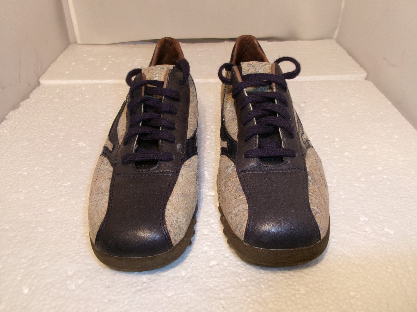 michelle-K Women’s Size 7 Leather Upper Casual Shoes