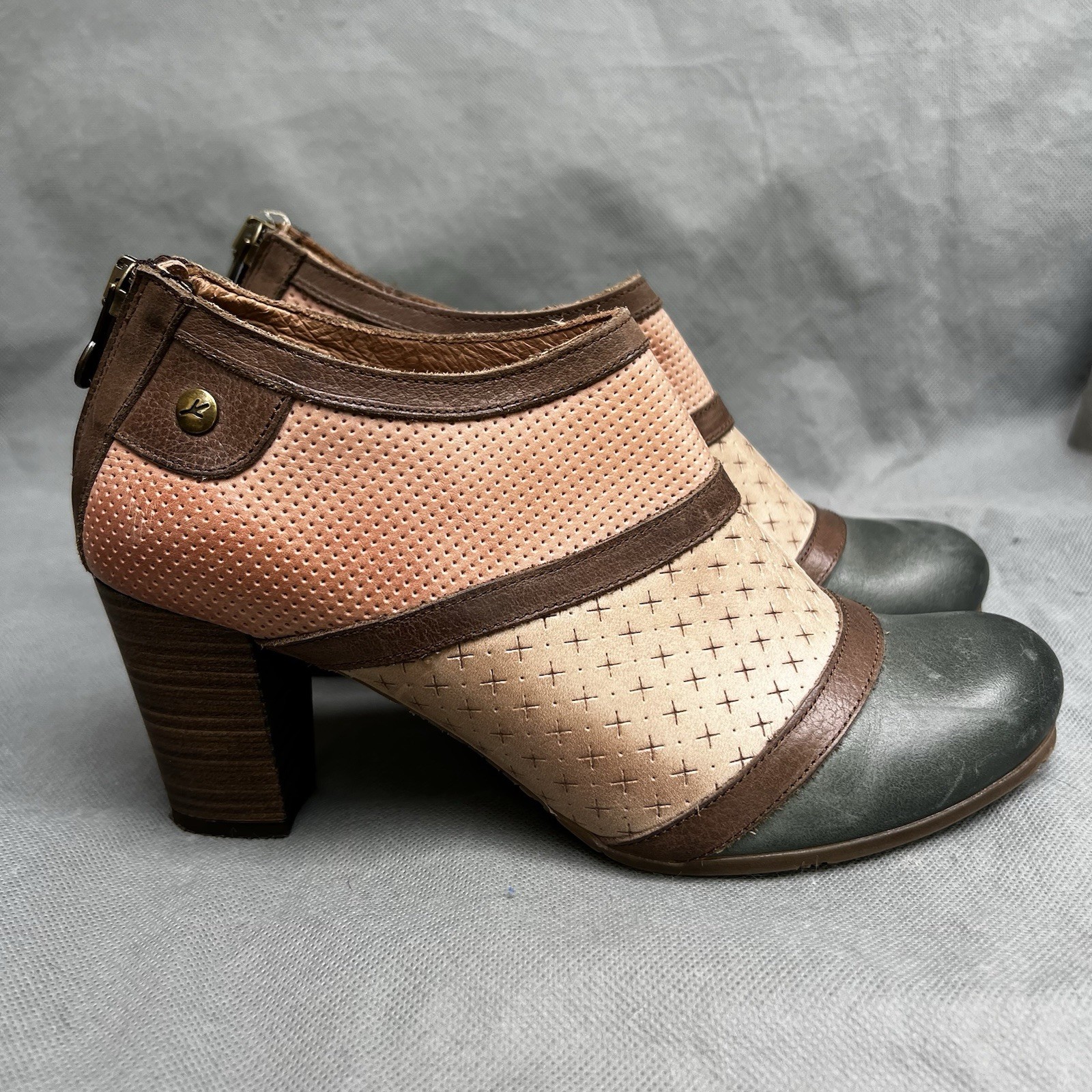 Wanda Panda Booties Clogs Shoes Womens Size 38 Pink Brown Blue Leather 7.5