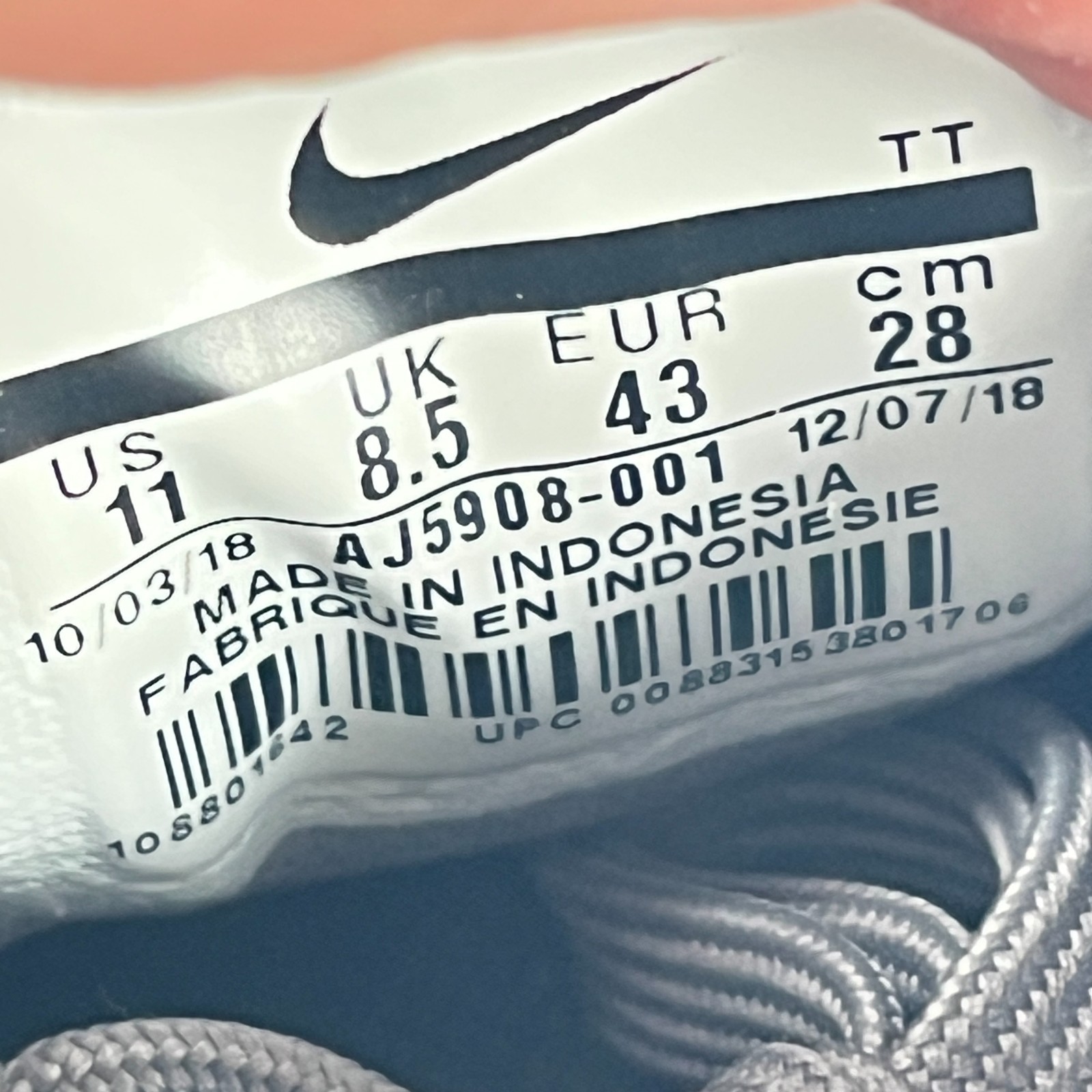 Nike Flex Experience RN 8 Grey Pink Running Shoes AJ5908-001 Women’s Size 11