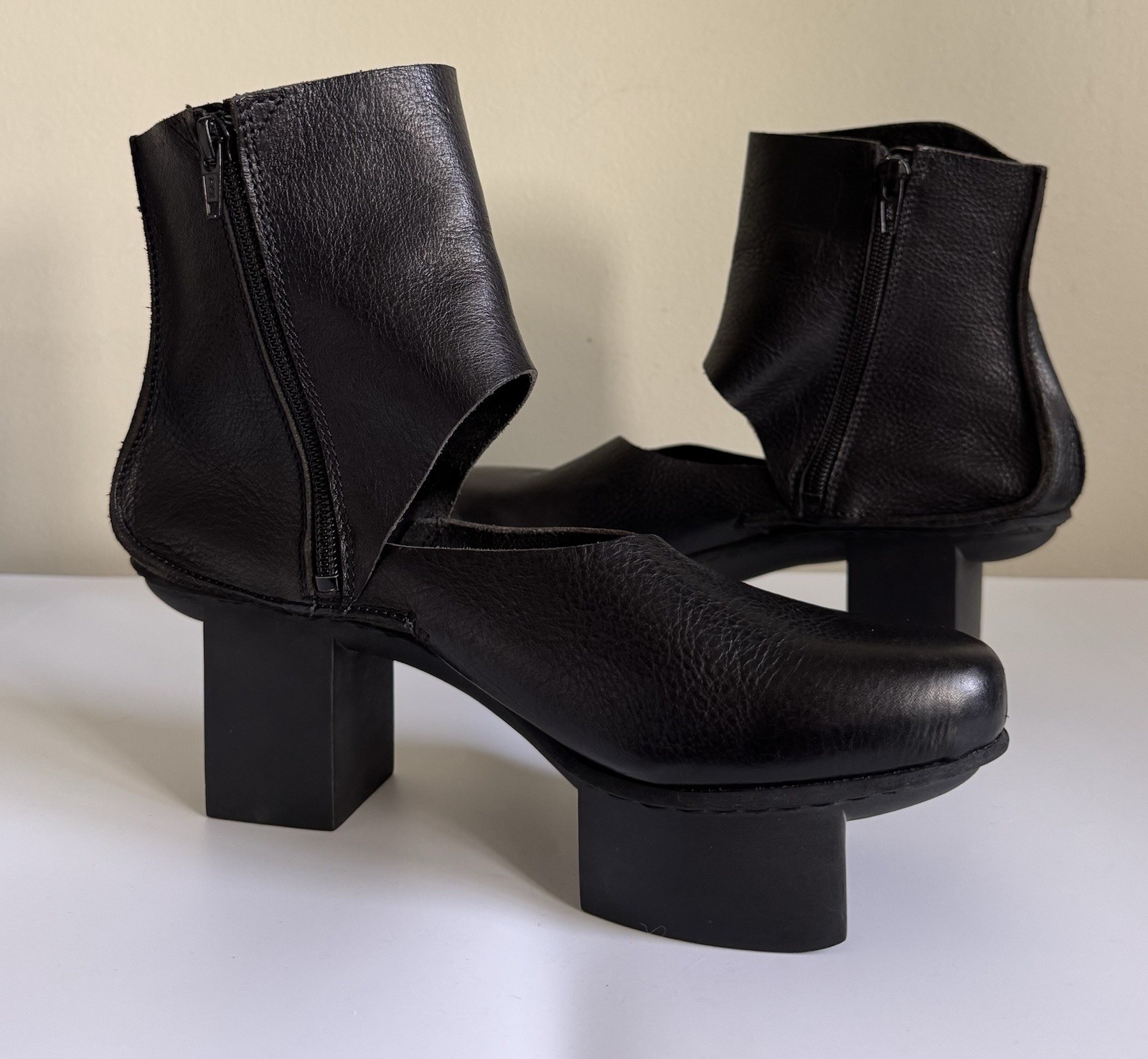 Trippen Happy Collection Split Platform Leather Ankle Boot with Cutout EU 41