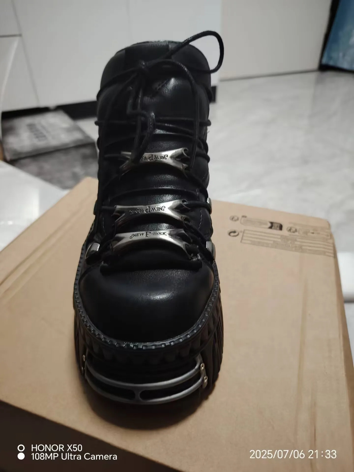 Unisex Platform Punk Leather Shoes Black Heavy Metal Heightening Motorcycle Boot