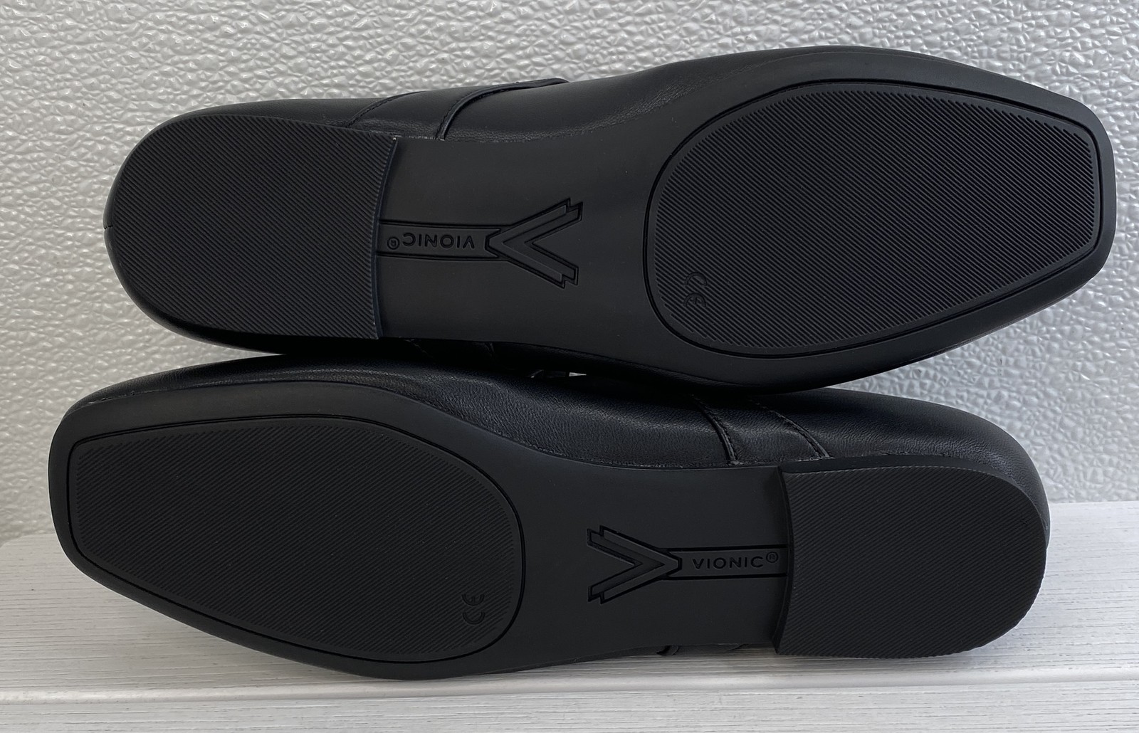 Vionic Alameda Mary Janes Womens Size 9.5M Black Leather Square Casual Toe Flats