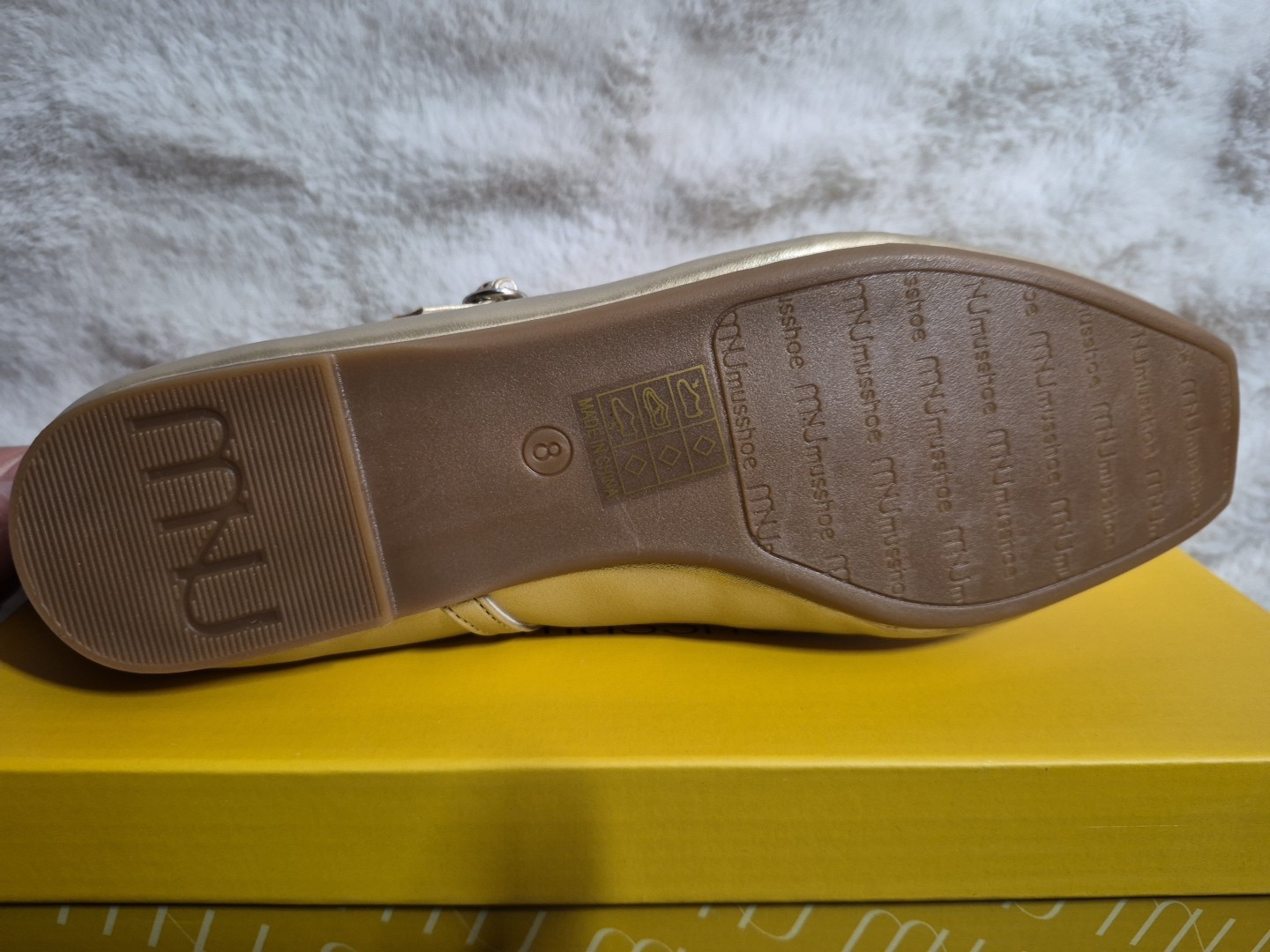 Musshoe Women’s Ballet Flat Size 8 Gold
