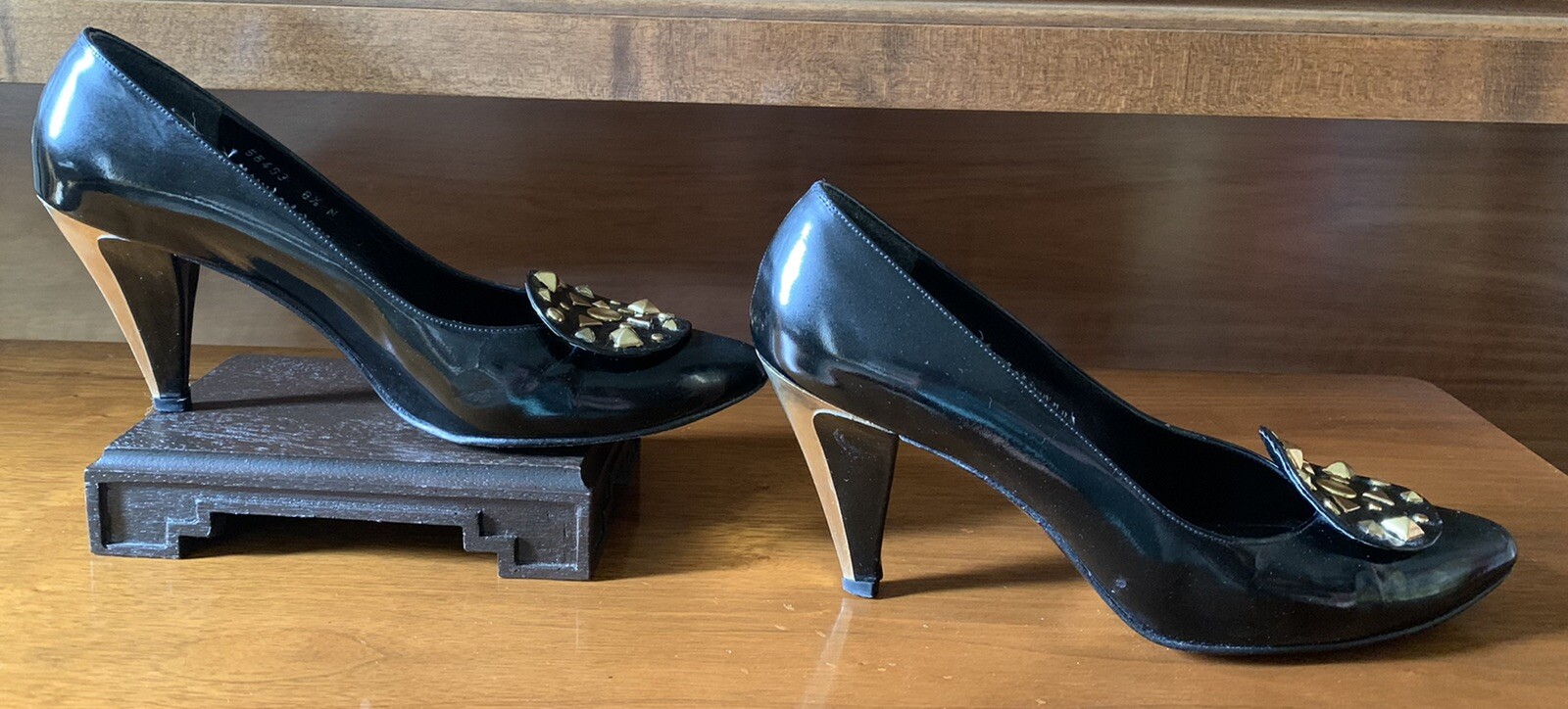 Stuart Weitzman Shoes Size 8.5 Vintage Patent Leather Pumps Narrow Width