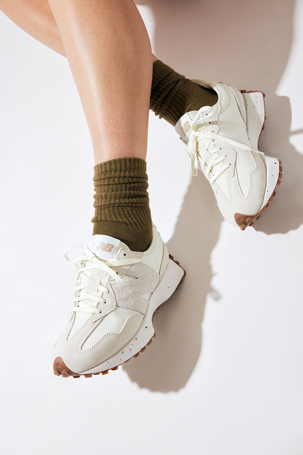 New Balance 327 White/Black/Green/Brown Sneakers Women’s Size 6W-10W