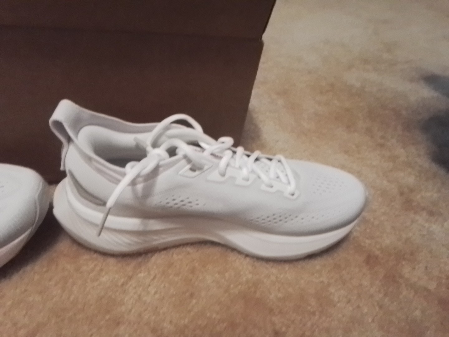 Brooks Glycerin 23 1204651B133 Size 8.5 B MEDIUM White Harbor Mist Metallic