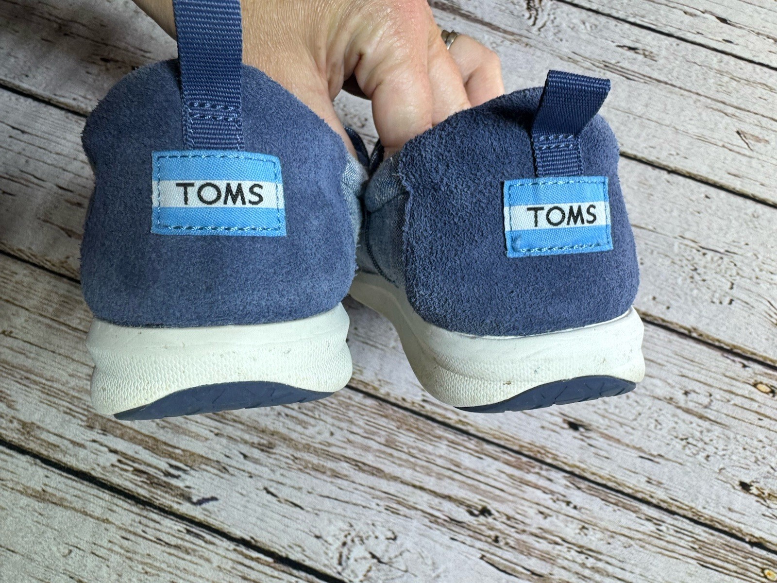 Toms Shoes Women’s Size 9 Del Rey Lace Up Flat Walking Sneakers Blue Denim
