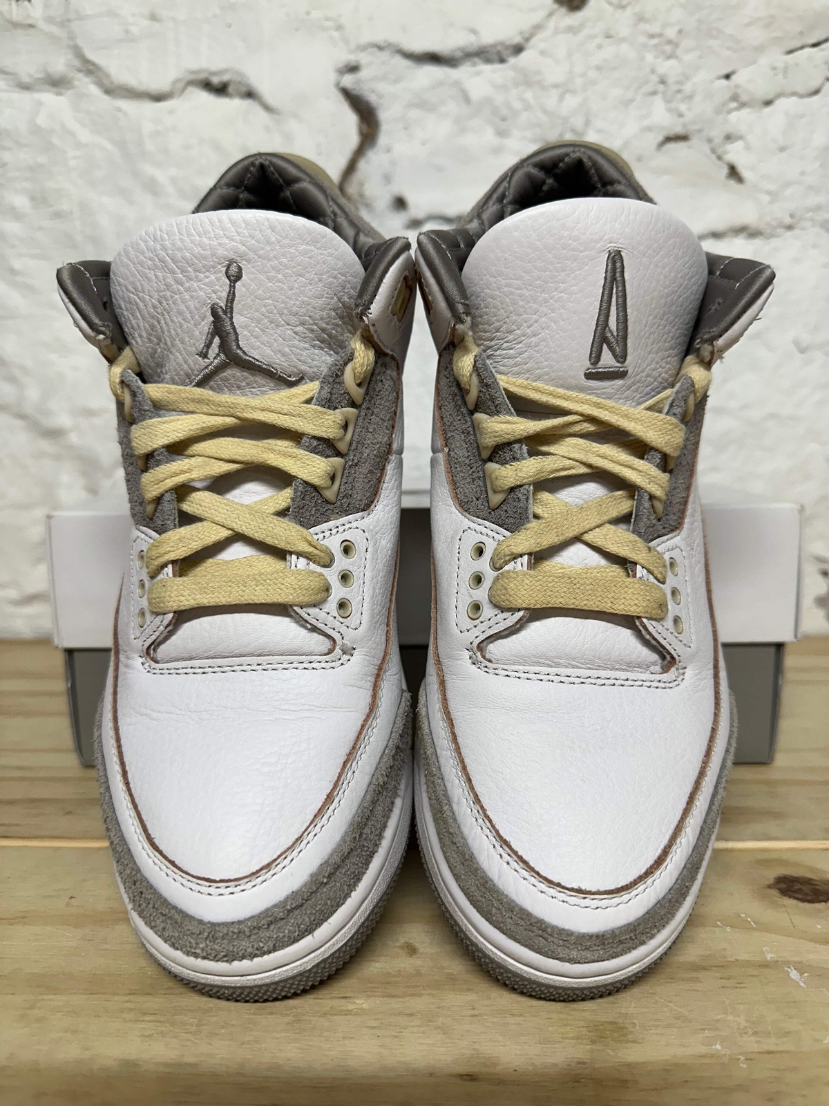 Air Jordan 3 Retro SP A Ma Maniére Womens Size 8 Preowned Sneakers DH3434-110