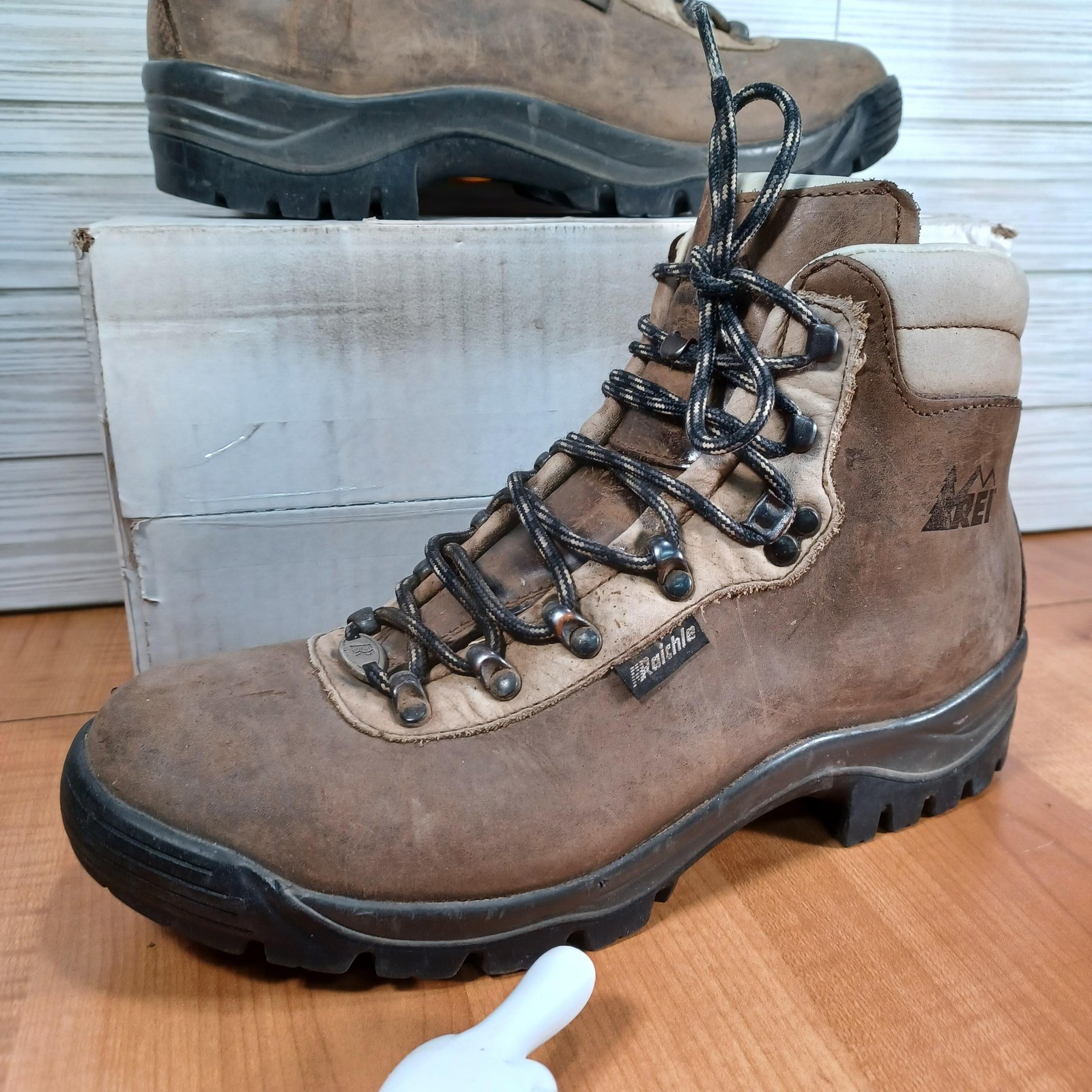 Vintage Raichle REI Boots Womens 9.5 M Distressed Mountaineering Made Hungary