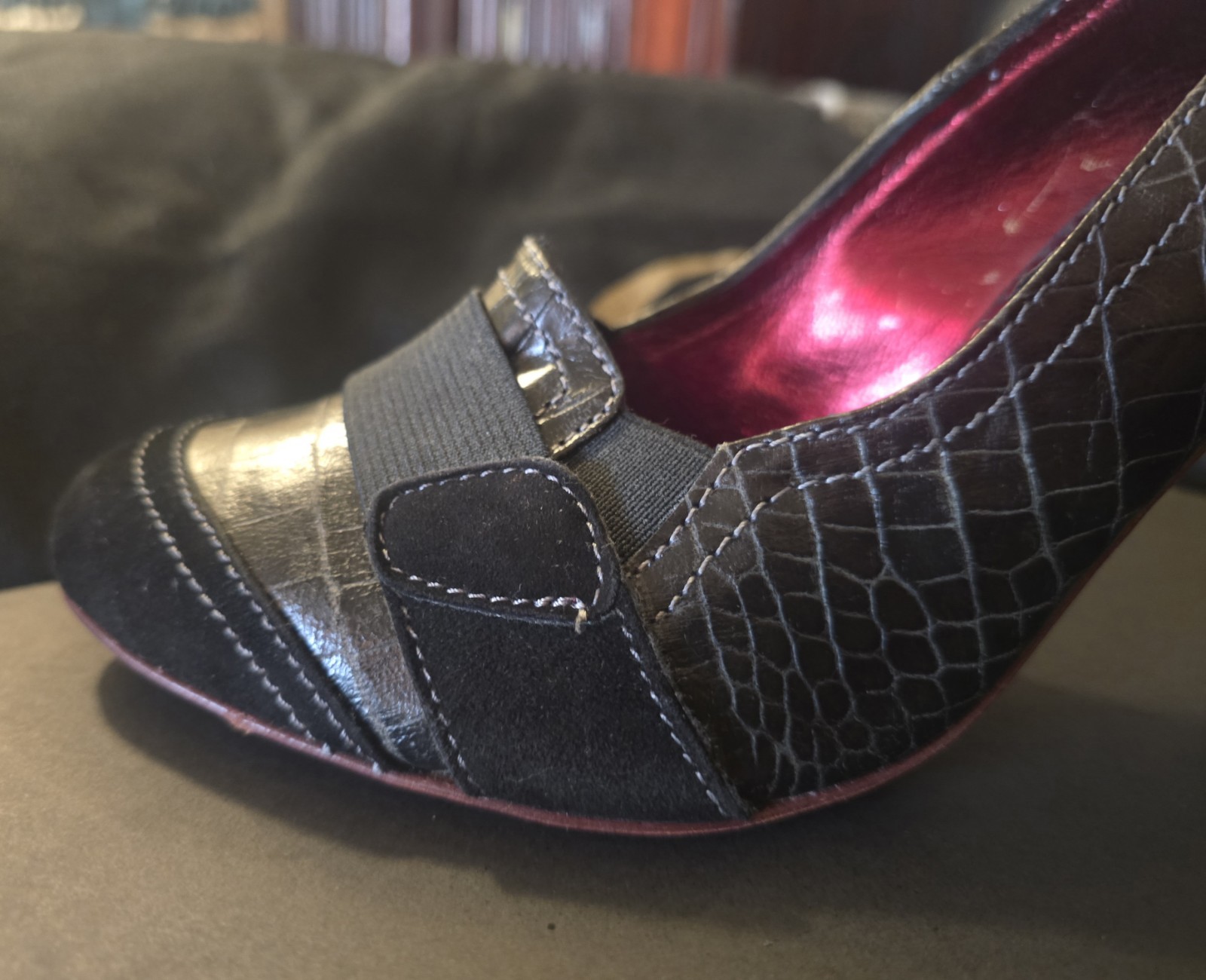 Roberto Cavalli «Just Cavalli» Black Croc Embossed Leather Pumps w/Suede Toe 39