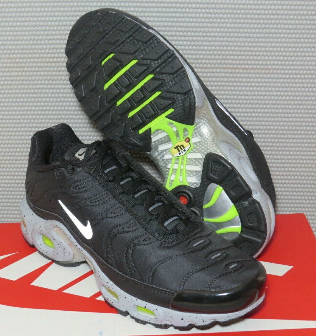 Nike Air Max Plus Premium Black Matte 815994-003 Size Mens 6 – Womens 7.5 NIB