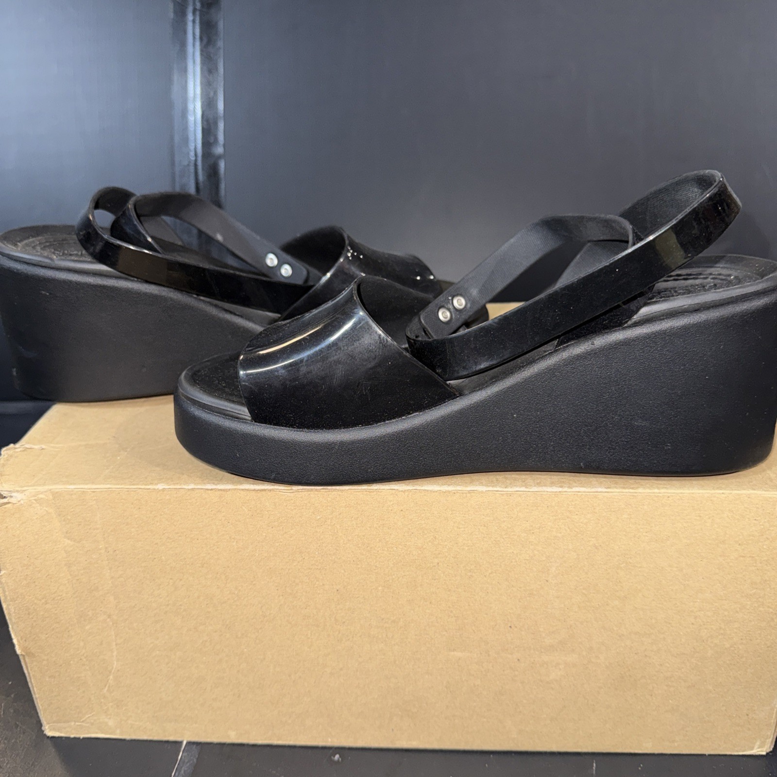 CROCS Brooklyn High Shine Ankle Strap Wedge Women’s US Size 8 Black