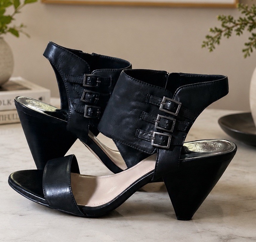 Vince Camuto Edrika Black Leather Cone Heel Side Zip 3 Buckle Accent Sandals 9M