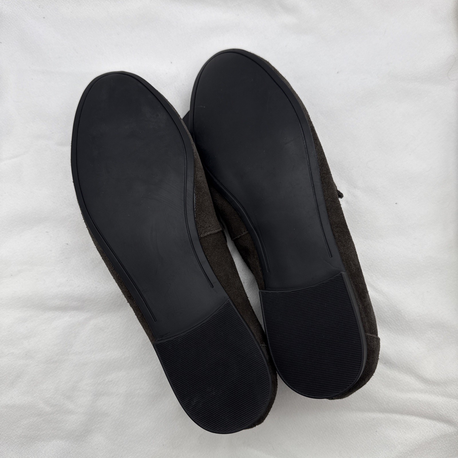 Tahari Teagan Brown Suede Loafers Women’s Size 7.5 Casual Business Travel