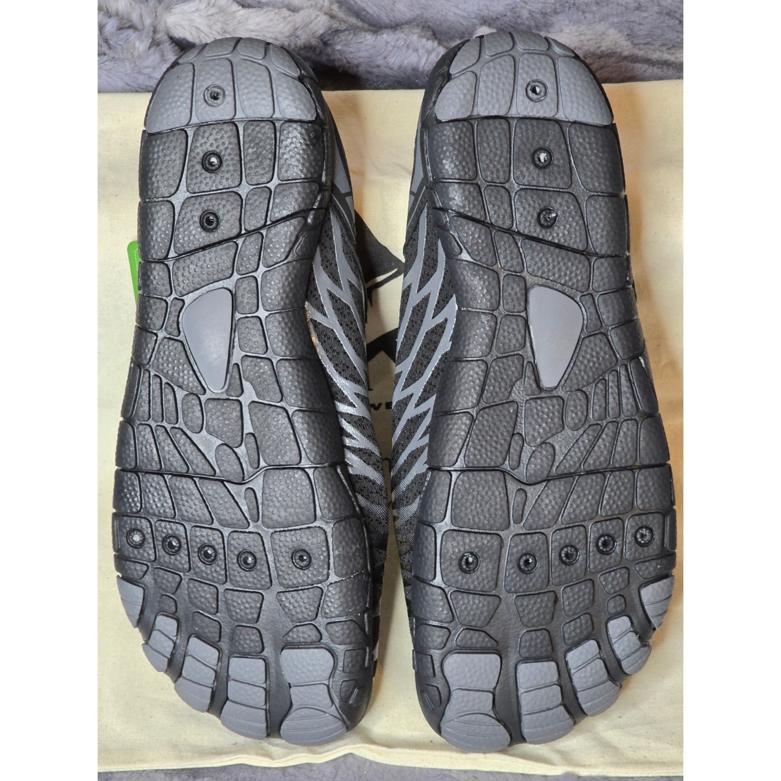 NWT Hike Footwear Lorax Pro Barefoot shoes Black/Grey Unisex EU 40/ us 9