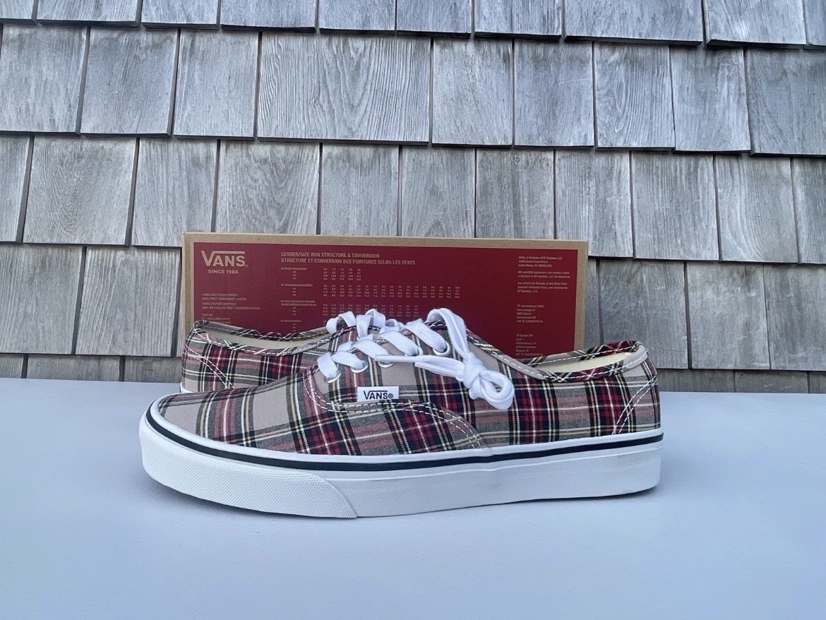 Vans Authentic Shoes Plaid Red White Low Top Skate Sneaker Women’s Size 7.5 NEW