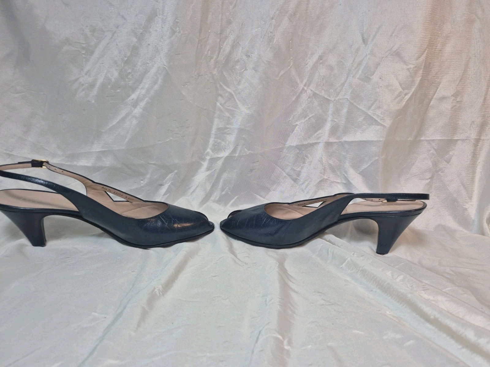 EUC Bruno Magli Peep Toe Sling Back Heels Navy Textured Leather Size 7.5aaa