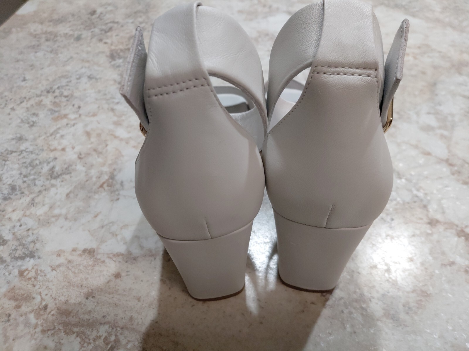 Via Spiga Sandals White Size 8.5 Perfect For Summer Excellent Condition #190