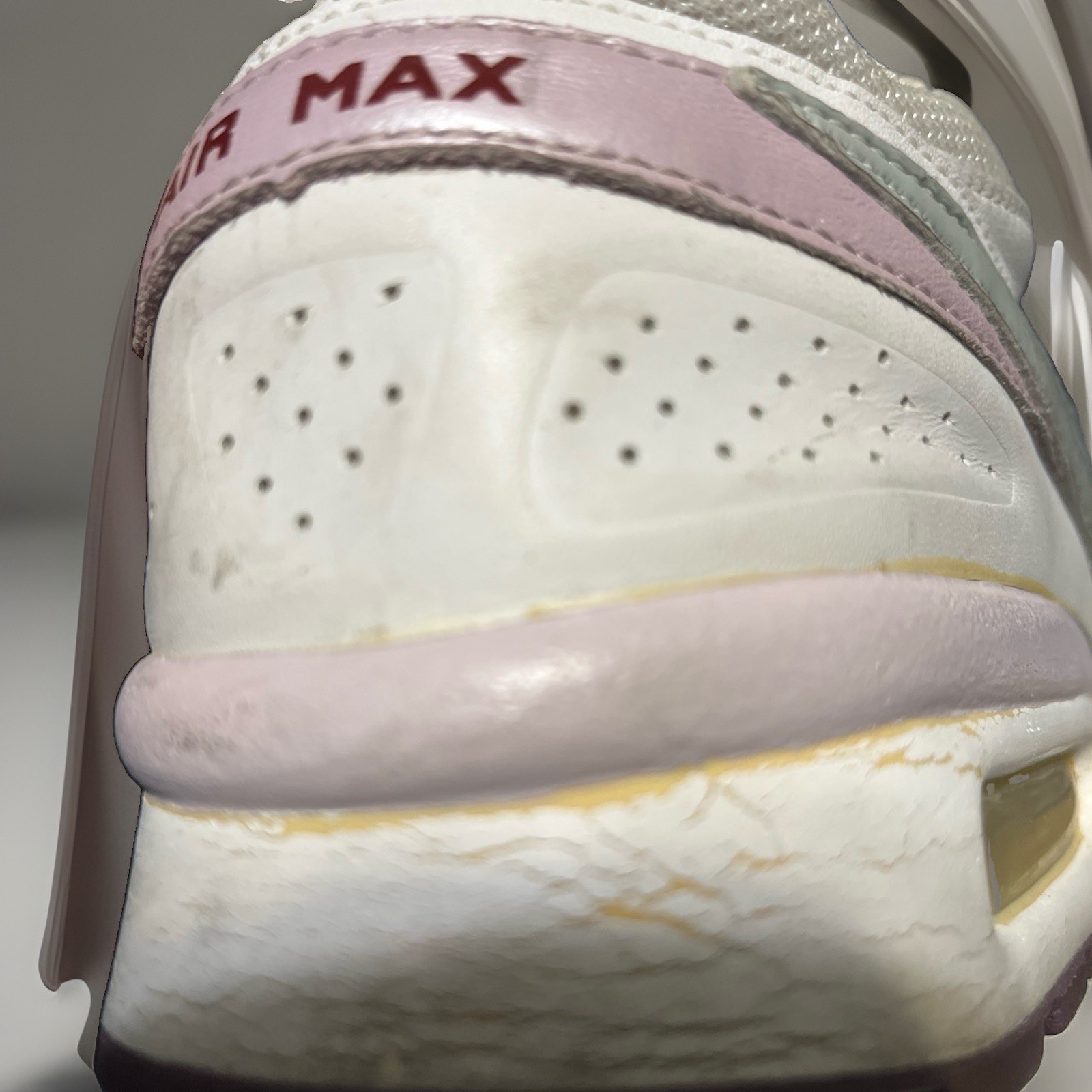 Nike Air Max Women’s Low Top Lace-Up Sneakers White Pink Purple Mesh Leather