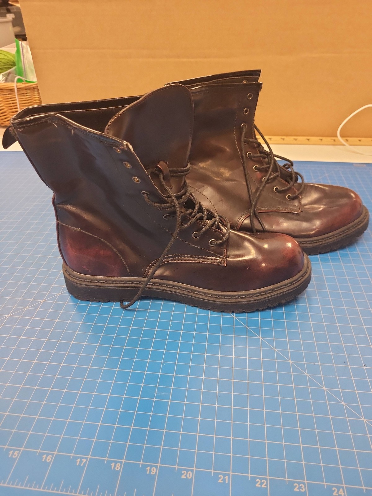 Women’s Burgundy Combat Boots Lace Up Size 8 Faux Leather Goth Punk Lug Sole