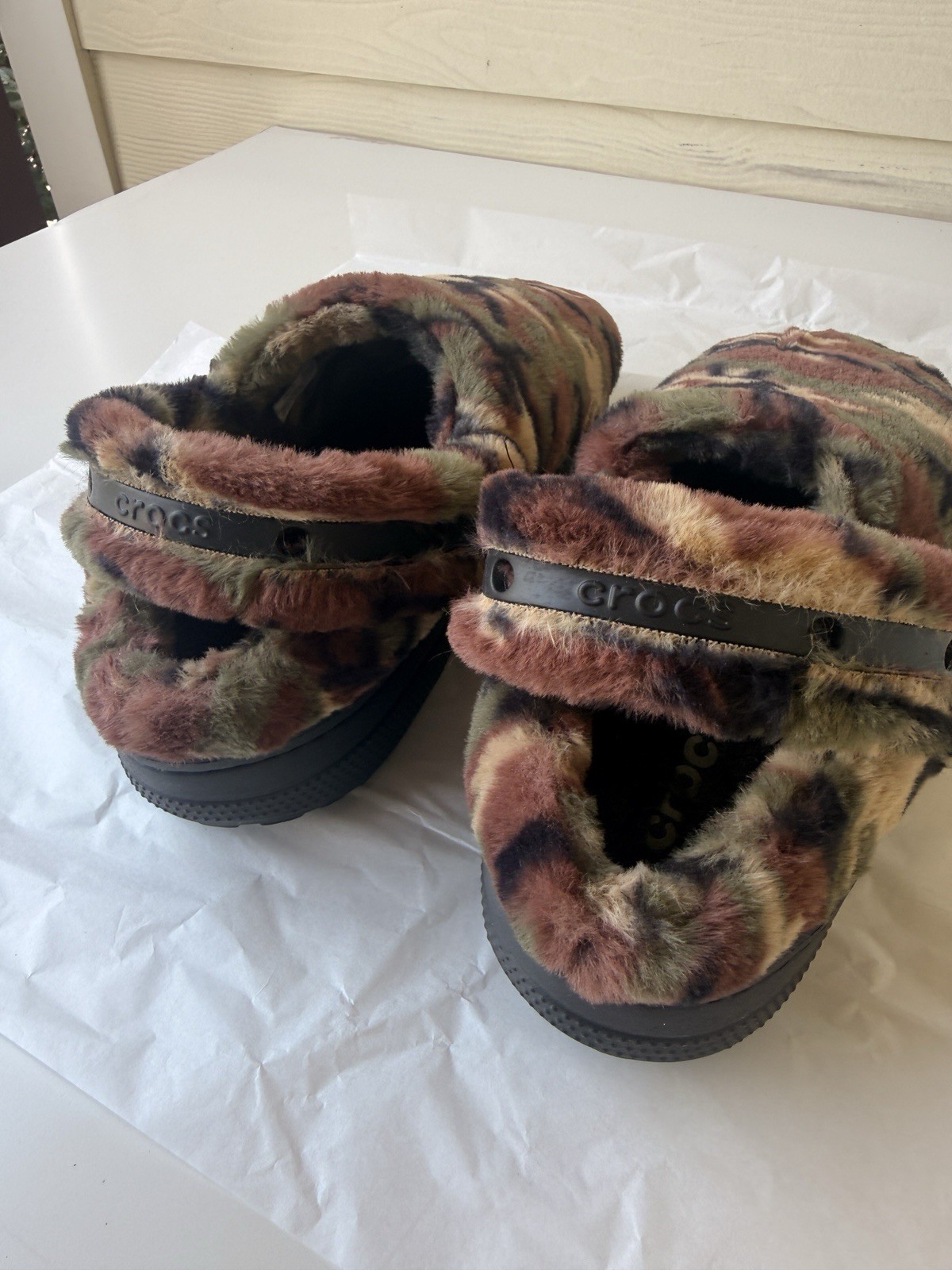 Crocs Classic Unfurgettable Camo Lined Clogs M8 W10 Army Green Multi EUC