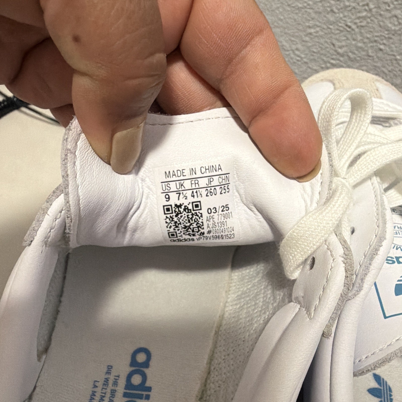 adidas Samba OG Women’s Low Top Sneakers White/Ash Blue Gum JS1391