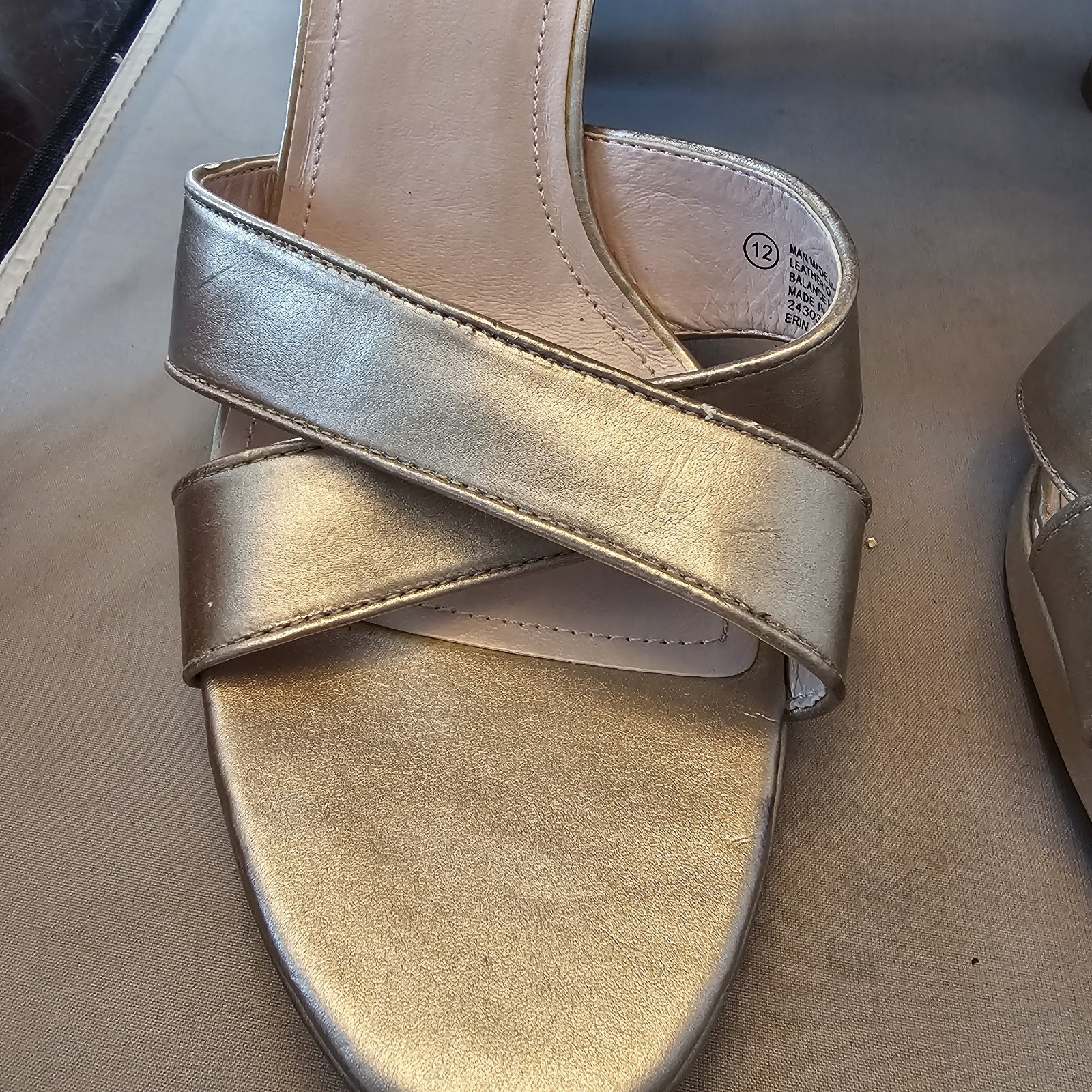 ISAAC MIZRAHI for Target Size 12 Erin Leather Outsole Man Made Upper Made China