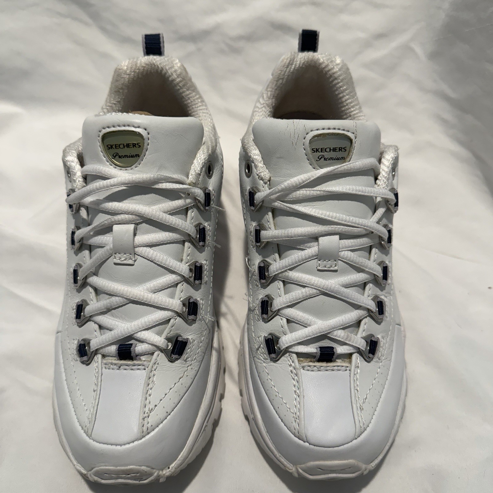 SKECHERS White Leather Lace Up Sneakers Logo Accent Low Top