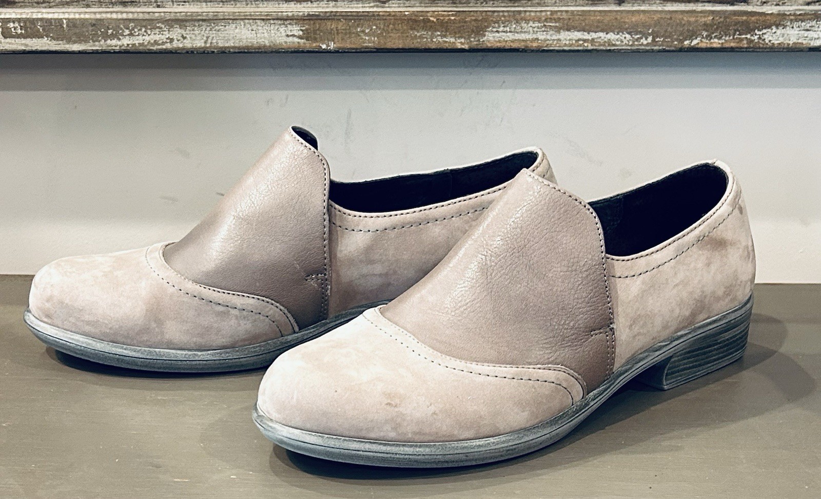 NAOT Women’s Angin Nubuck Taupe Leather Slip On Loafers Comfort EU 37 US 6/6.5