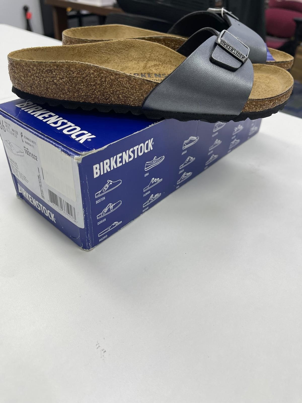 Birkenstock Women’s Madrid BS Narrow Fit Sandals/Metallic Black/ Size EU 36/US 5