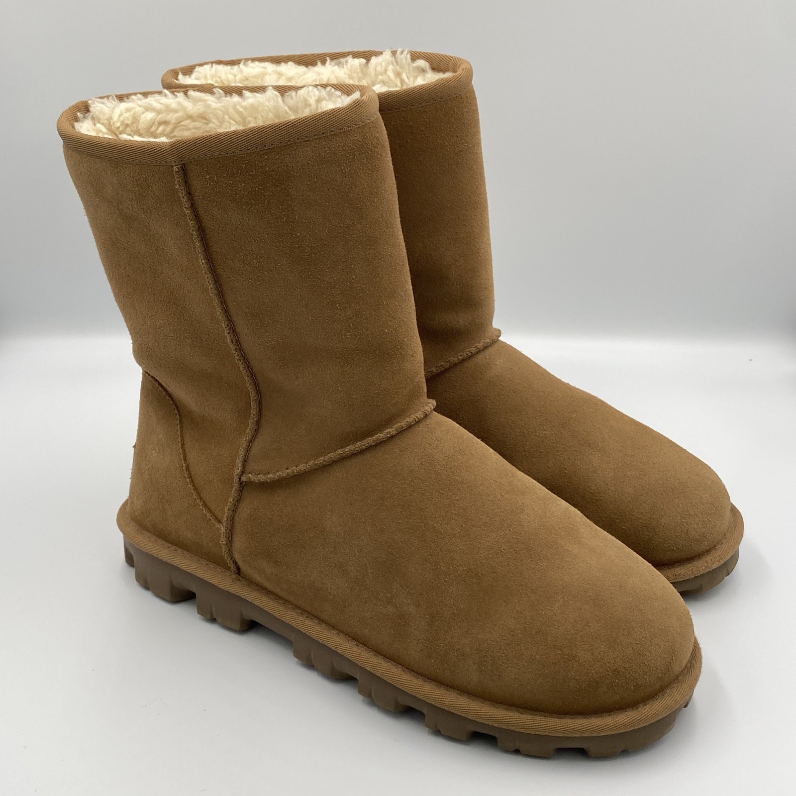 UGG Classic Short Rugged Women’s 9 Chestnut Suede Winter Boots Lug Sole 1115032