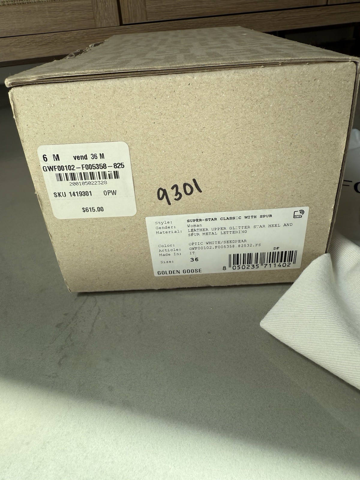 Size 6 or size 36 EU -Golden Goose Superstar White Gold Glitter GWF00102-F005358