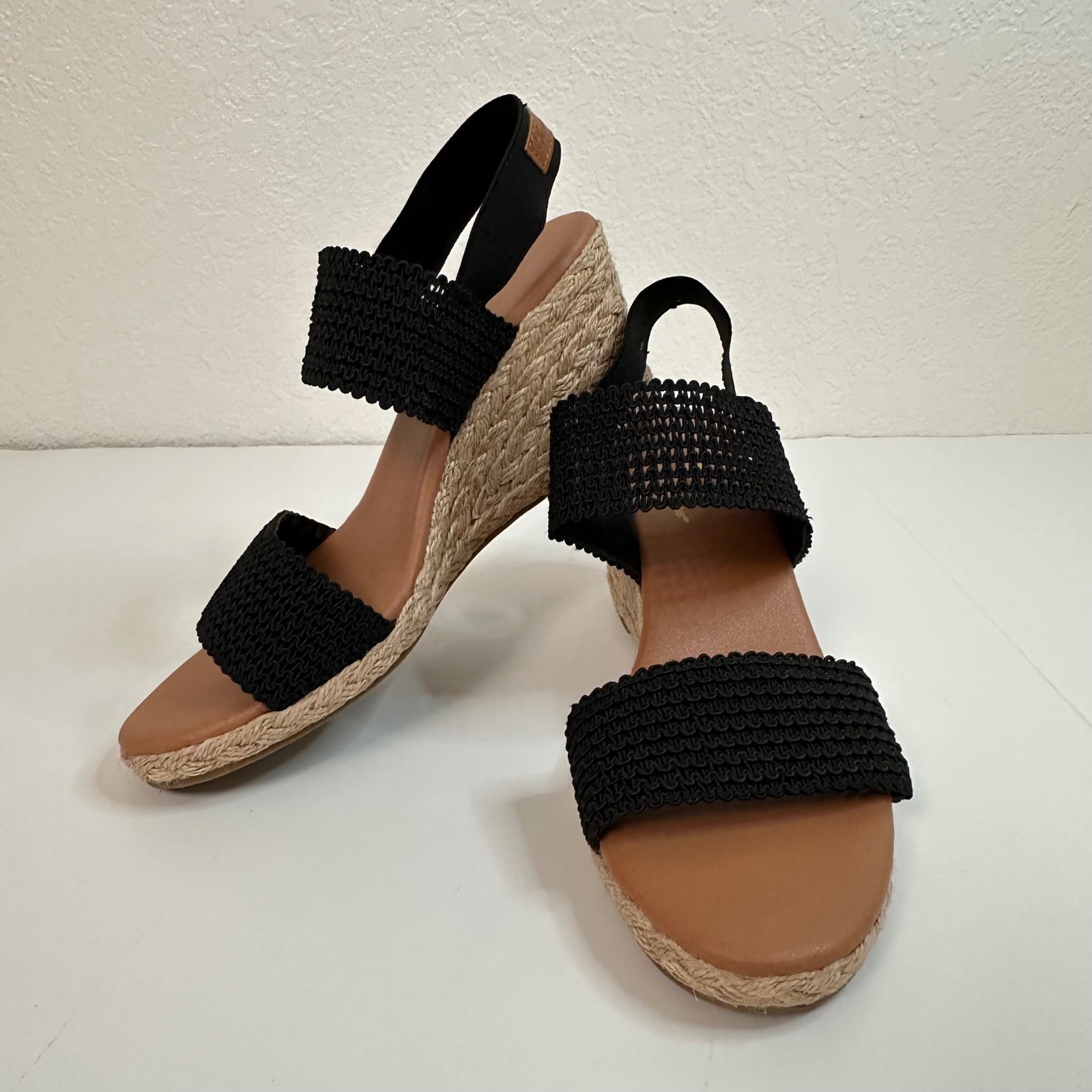 Tommy Bahama Sakura Wedge Sandals Womens 8 Black Crochet Espadrille