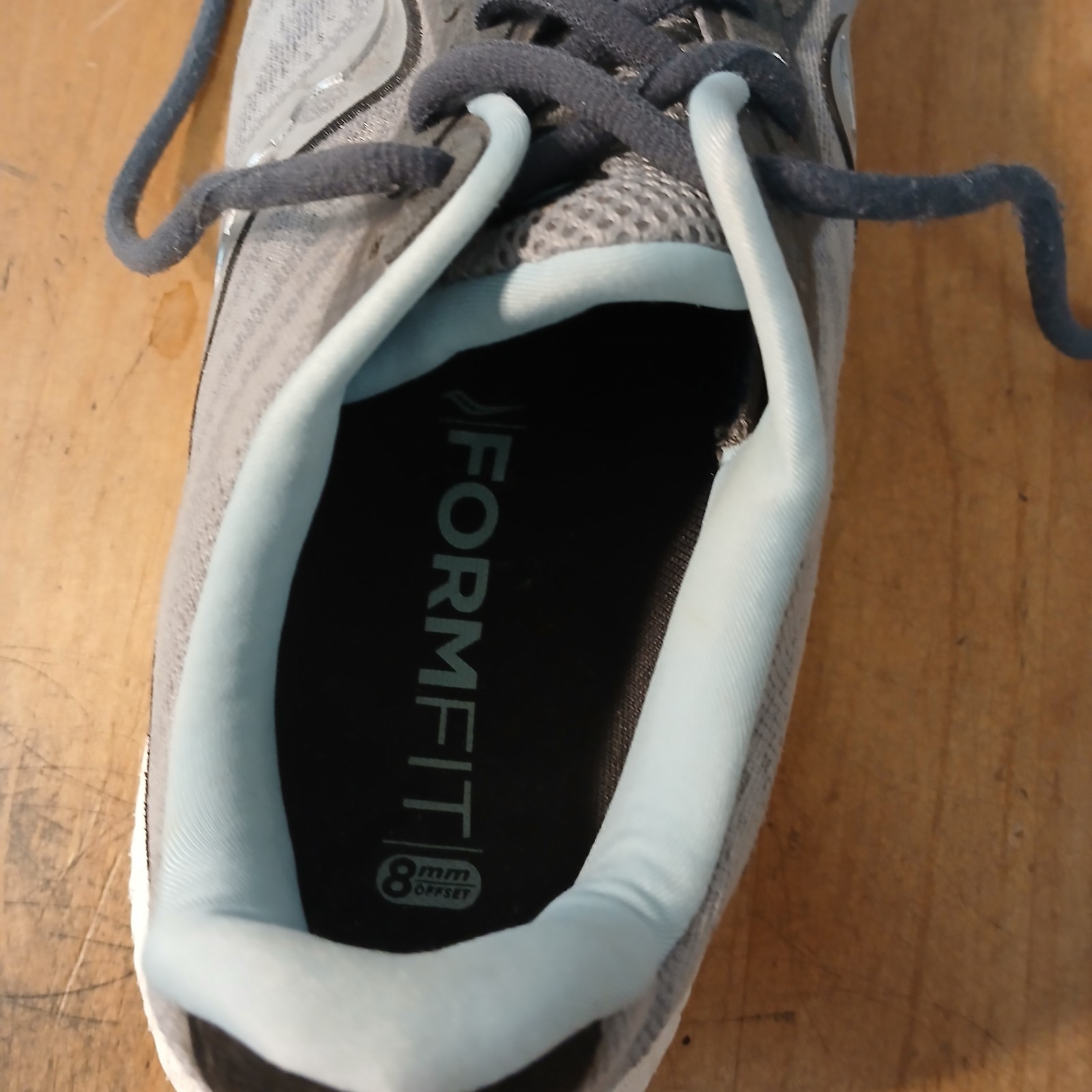SAUCONY TRIUMPH 19 RUNNING SHOES WOMENS 12 GRAY BLUE FORMFIT 8MM