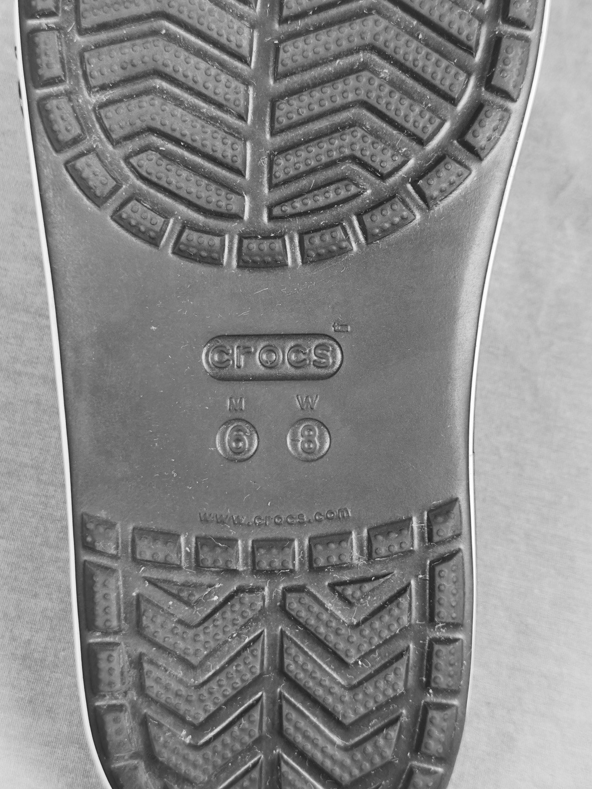 Crocs Adult Bayaband Flip Flop Sandals Women’s 8 Men’s 6 Iconic Comfort Slip On