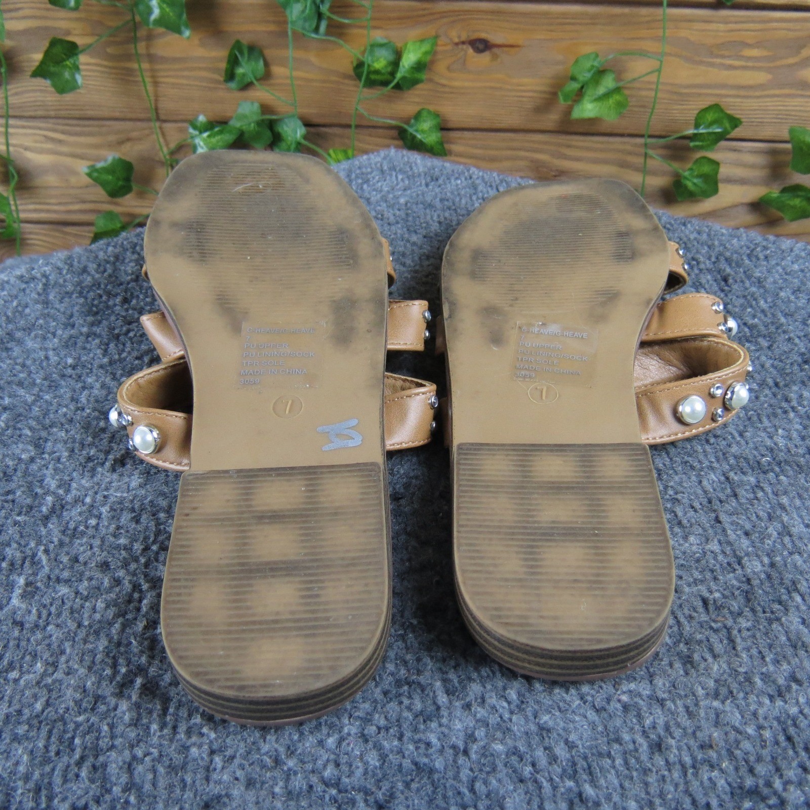 Madden Girl Heave Women’s 7 Tan Slide Sandals Studded Pearl Casual Slip-On