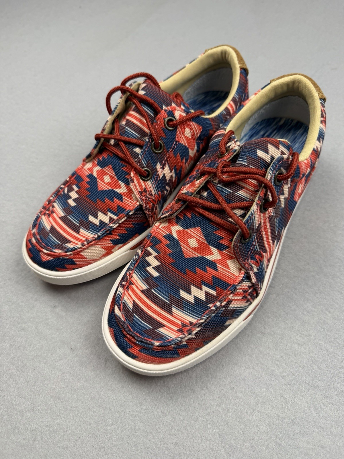 Wrangler Footwear Women’s Retro Red Ombre Aztec Print Low Top Casual Shoes 6M