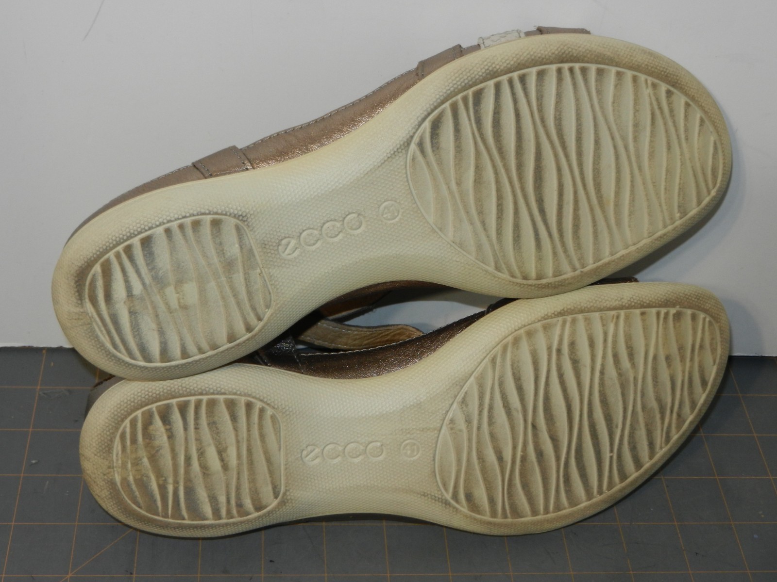 Ecco Flash T Strap Sandal Shoe Women US 10-10.5 EU 41 Leather Gladiator Ankle