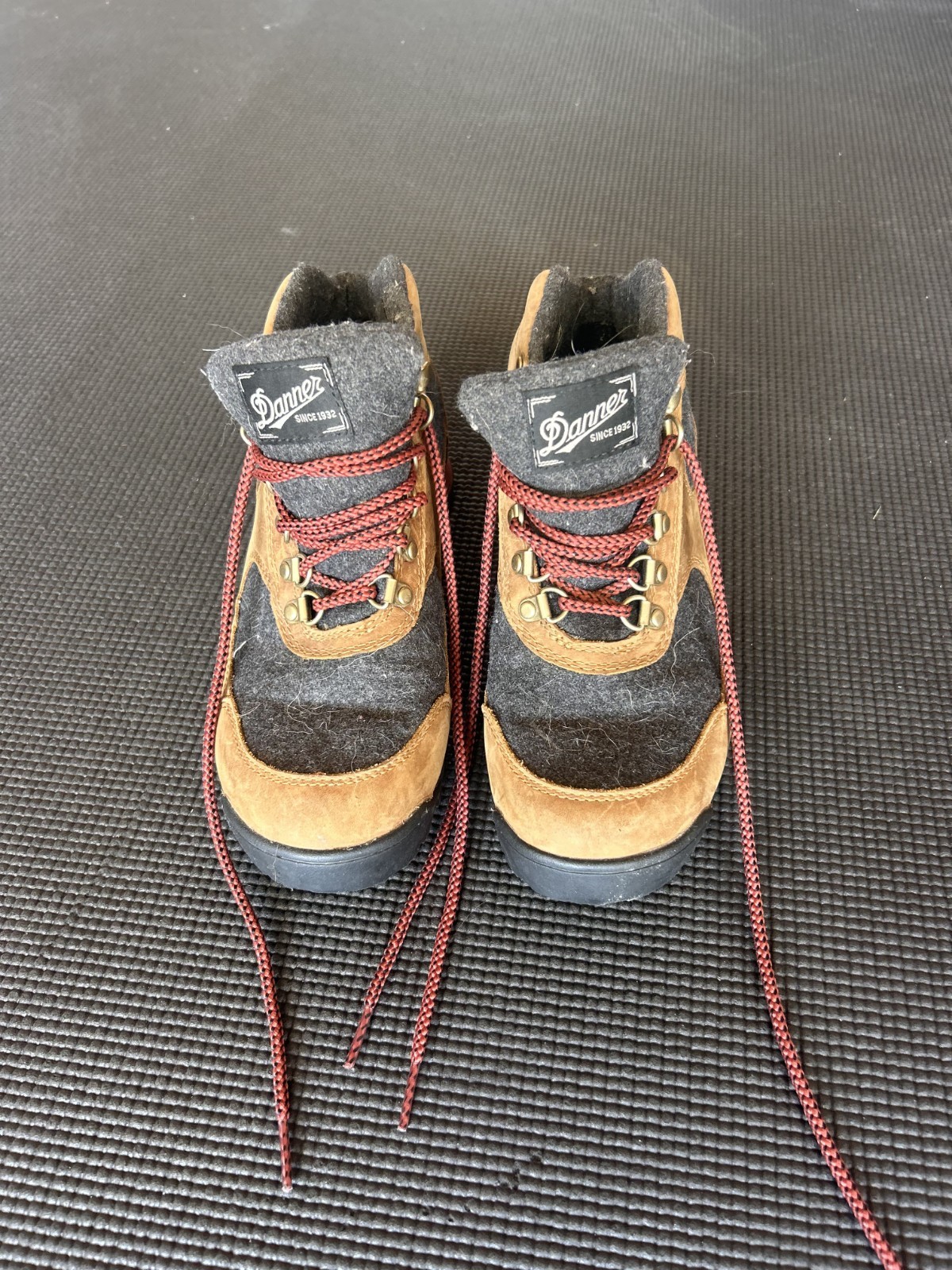 Danner Women’s Jag Wool Elk Brown Hiking Boot Barely Worn Sz 7 / EUR 37.5