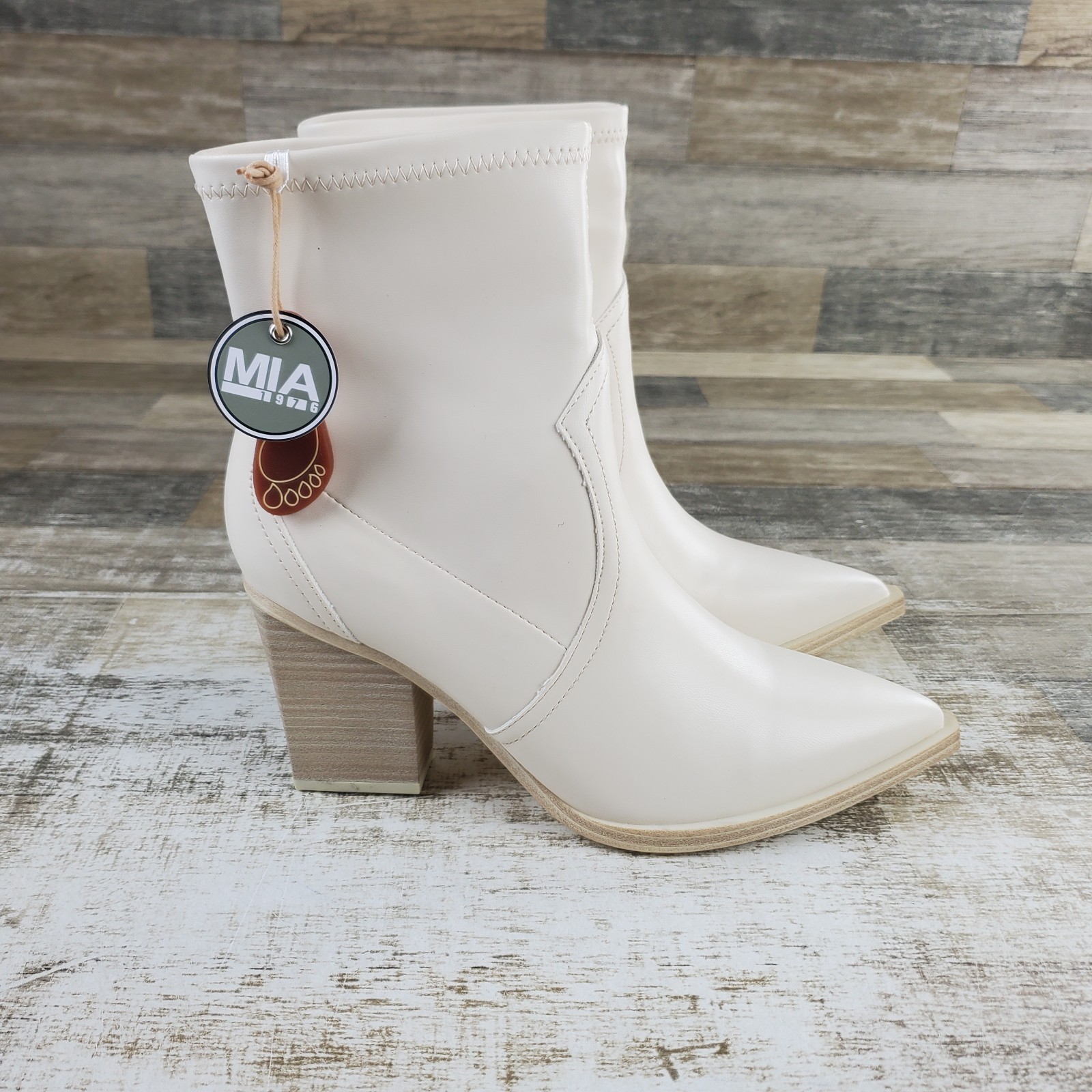 MIA Rachell Womens Bootie Sz 8.5 M Comfort Bone Block Heel Pointed Toe Pull On