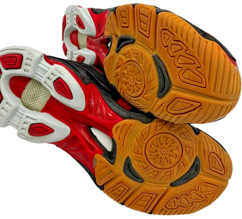 Mizuno Wave Bolt 5 Womens Volleyball Shoe black red size 9.5
