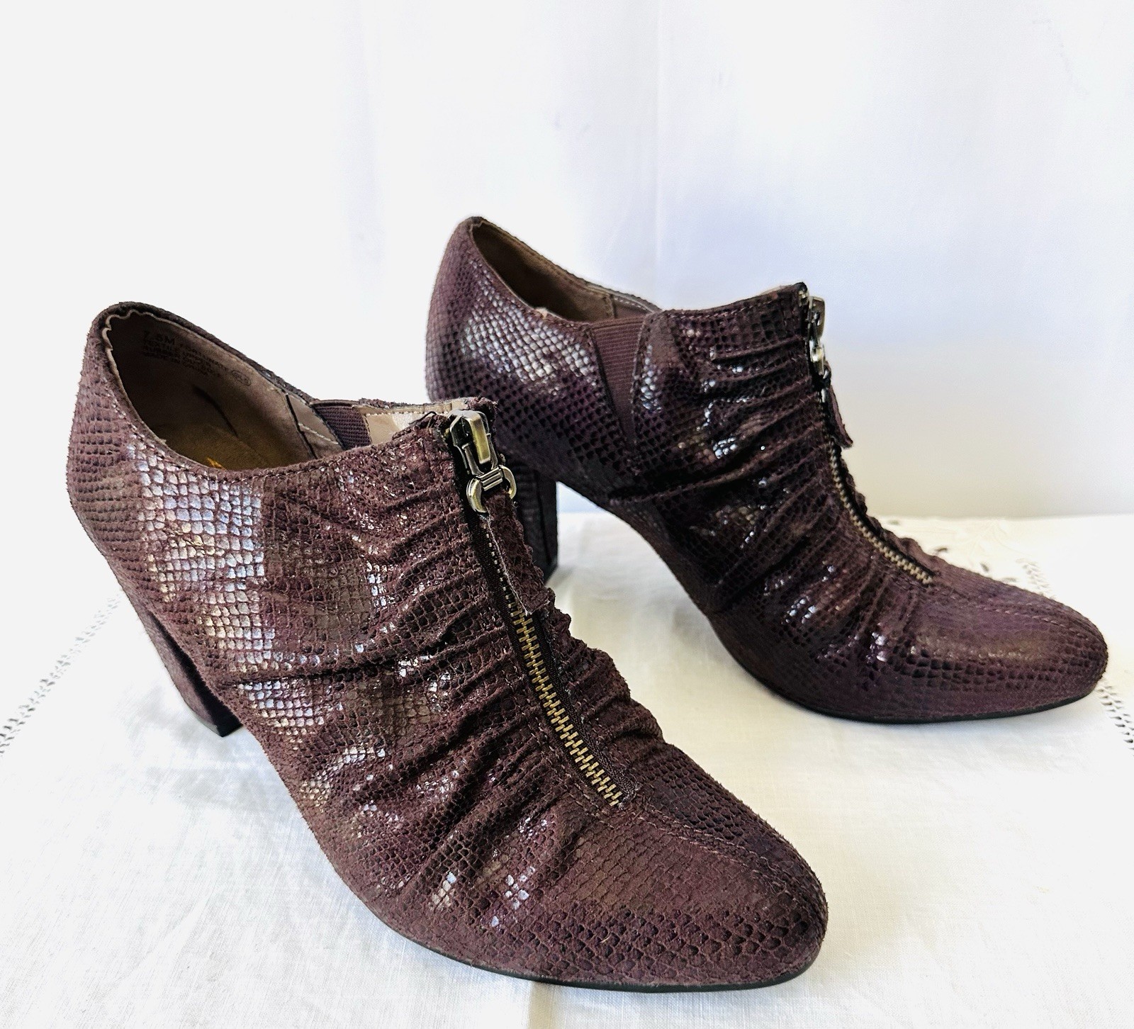 AEROSOLES FORTUNATE Brown SHIMMER SNAKESKIN ANKLE BOOTS ZIP FRONT Women’s 7.5