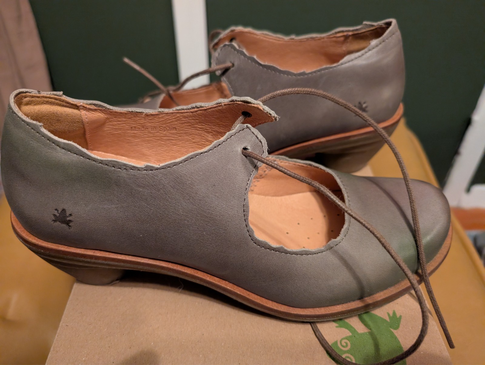 Womens El Naturalista Aqua Iris Leather Lace Up Mary Jane Pump Kaki EU 40 US 9.5