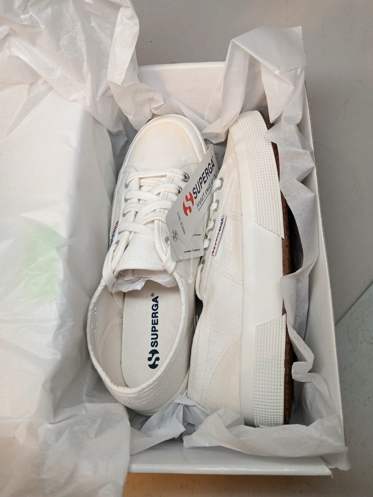 Superga 2750 Cotu Classic Sneaker White Lace up Women’s Size 6 1/2 M