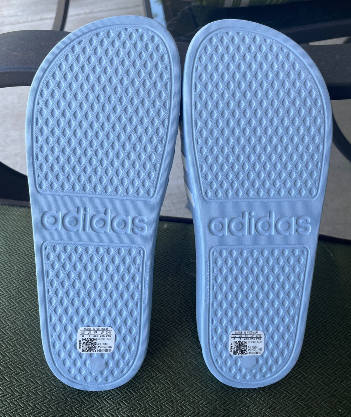 Adidas Women’s Size 8 Blue Adilette Slides 0r Pool/Shower Sandals IE8919 new