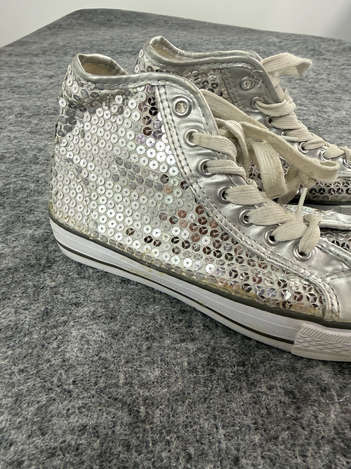 Converse Balera Shoes Women Size 6 Sequin High Top Beaded Sneakers N164