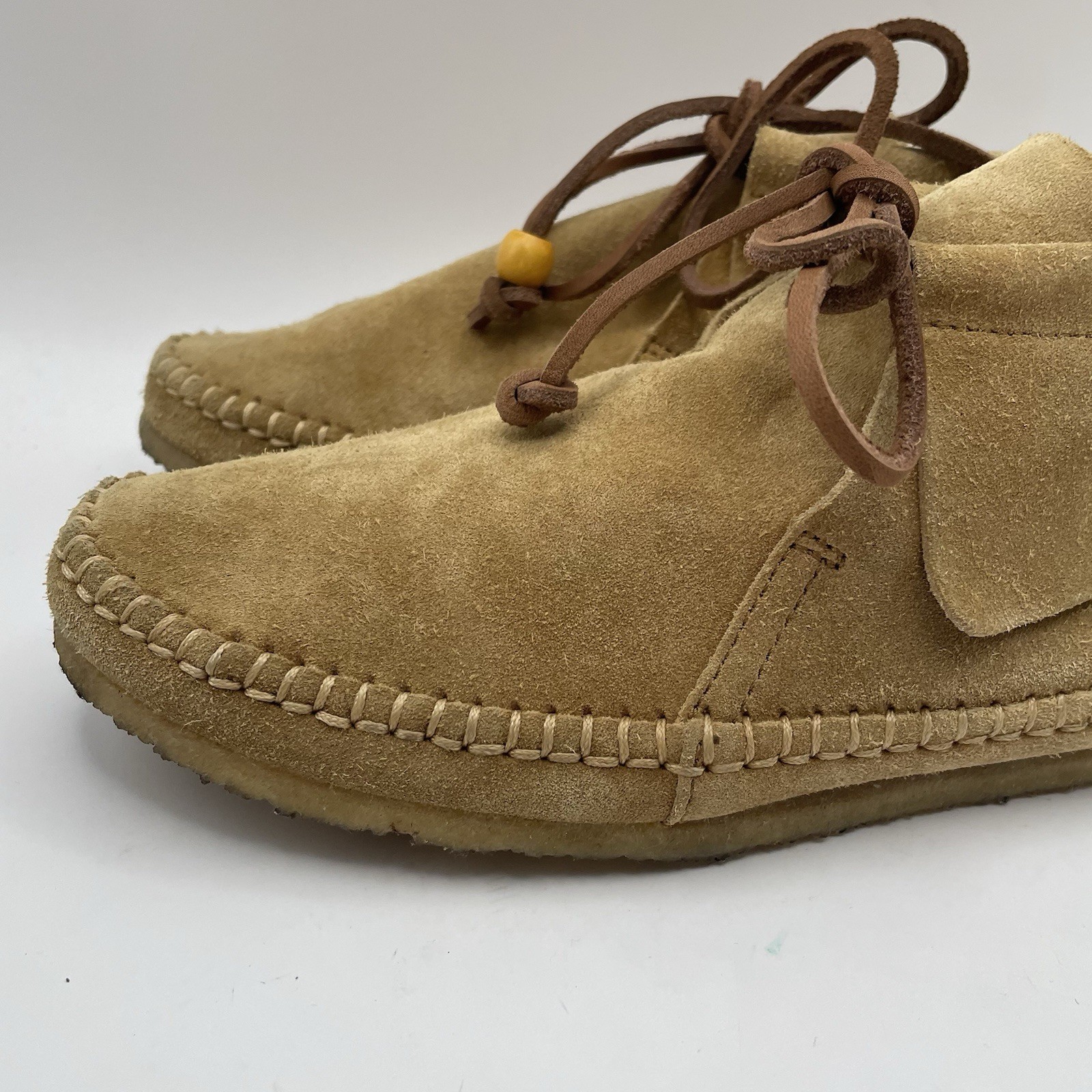 Clarks Originals 9.5 M Tyler Beige Suede Casual Moccasin Boots